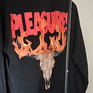 Pleasures long sleeve